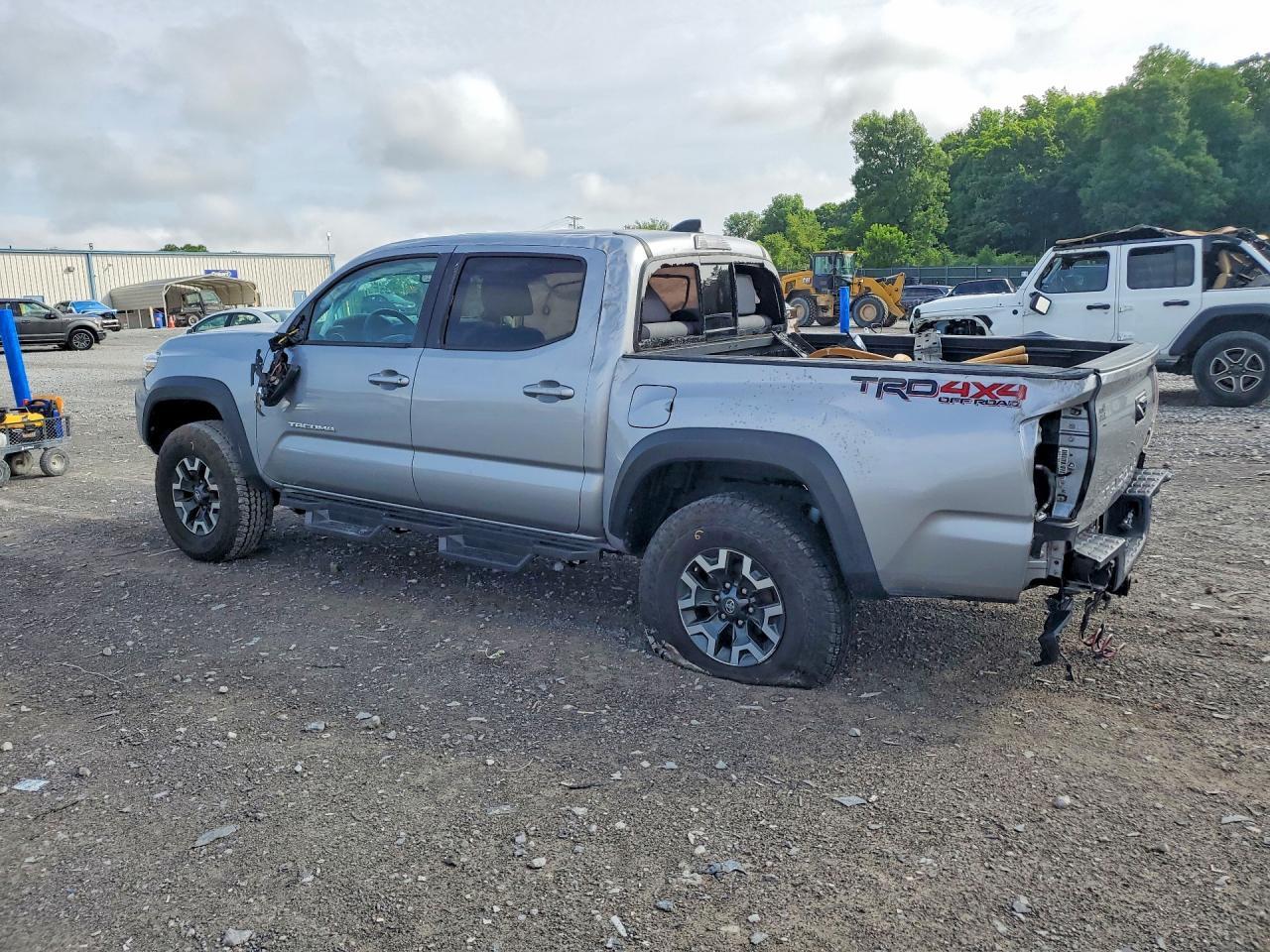 2021 Toyota Tacoma Trd Off-Road - Фото 2
