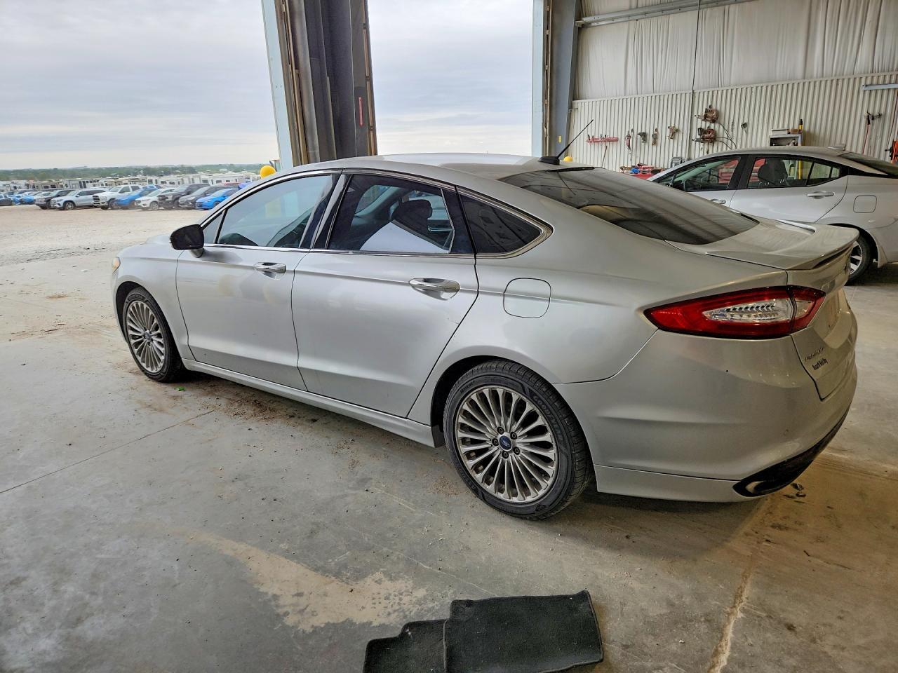 2016 Ford Fusion Titanium - Image 2