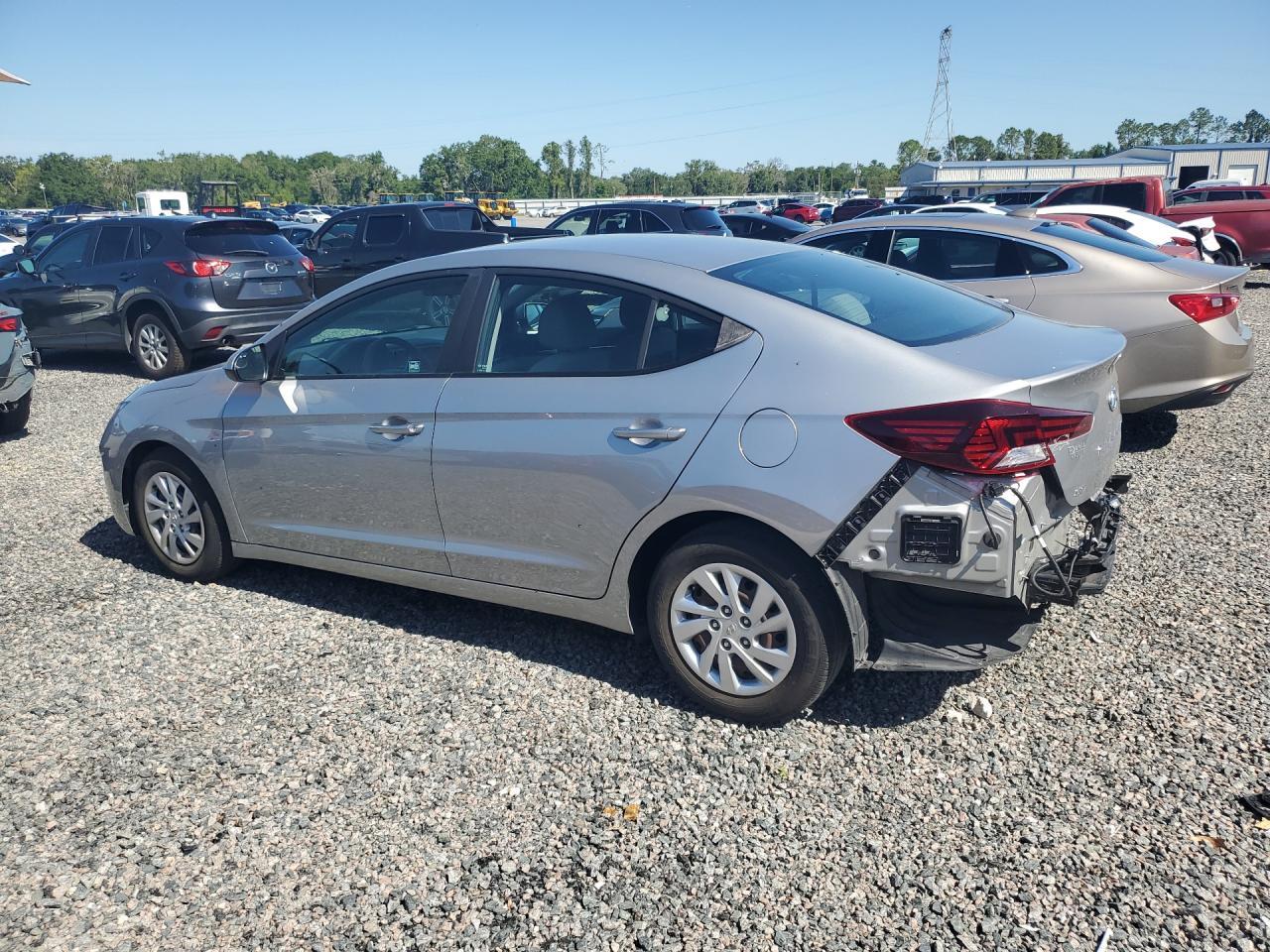 2020 Hyundai Elantra - Image 2