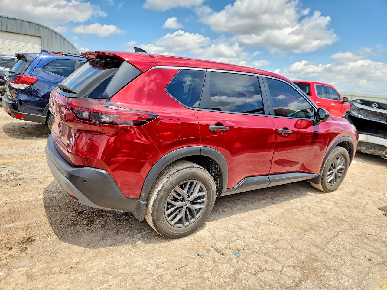 2023 Nissan Rogue S - Фото 3