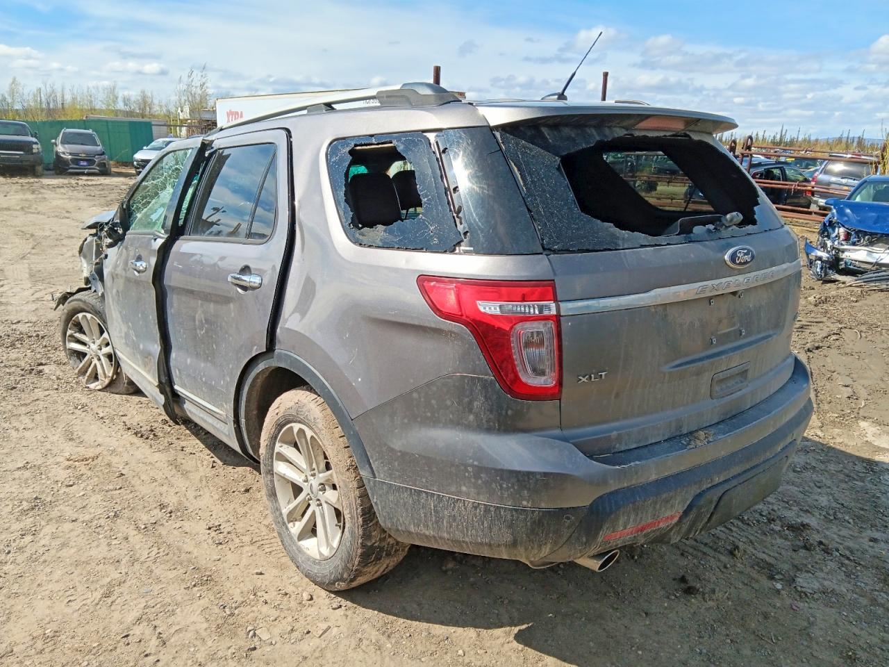2013 Ford Explorer Xlt - Image 2