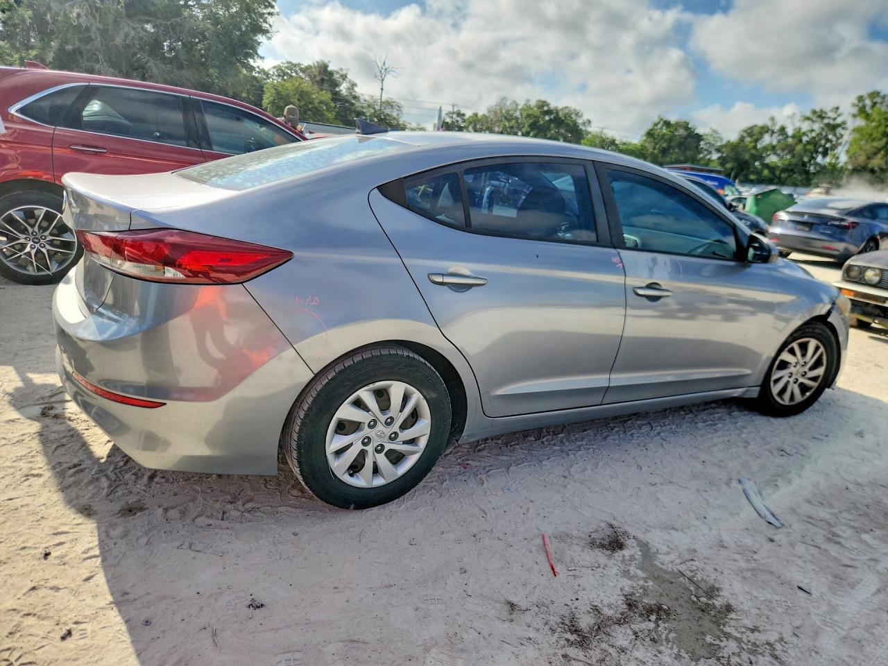 2017 Hyundai Elantra Se - Image 3