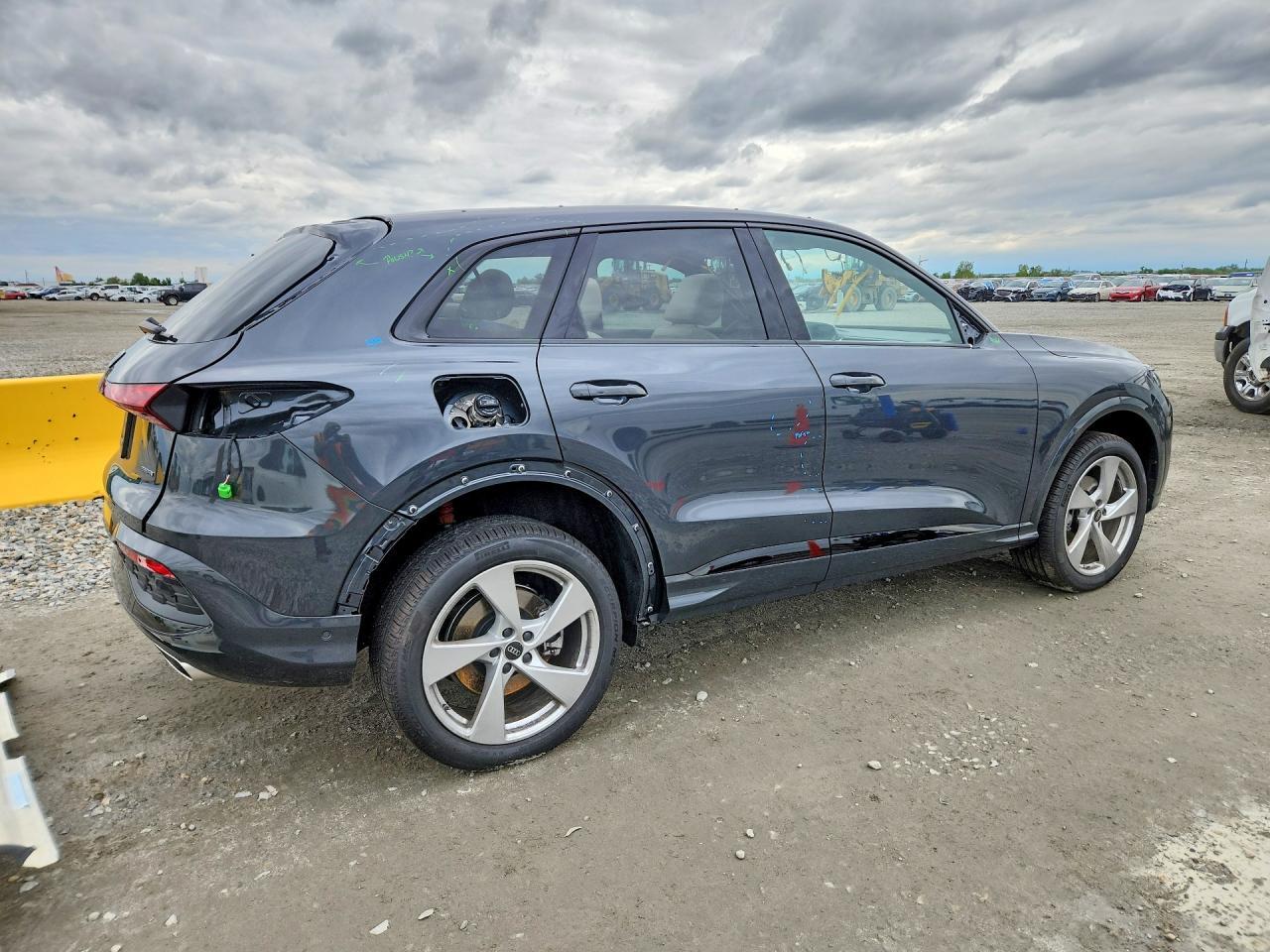 2025 Audi Q5 Premium Plus - Image 3