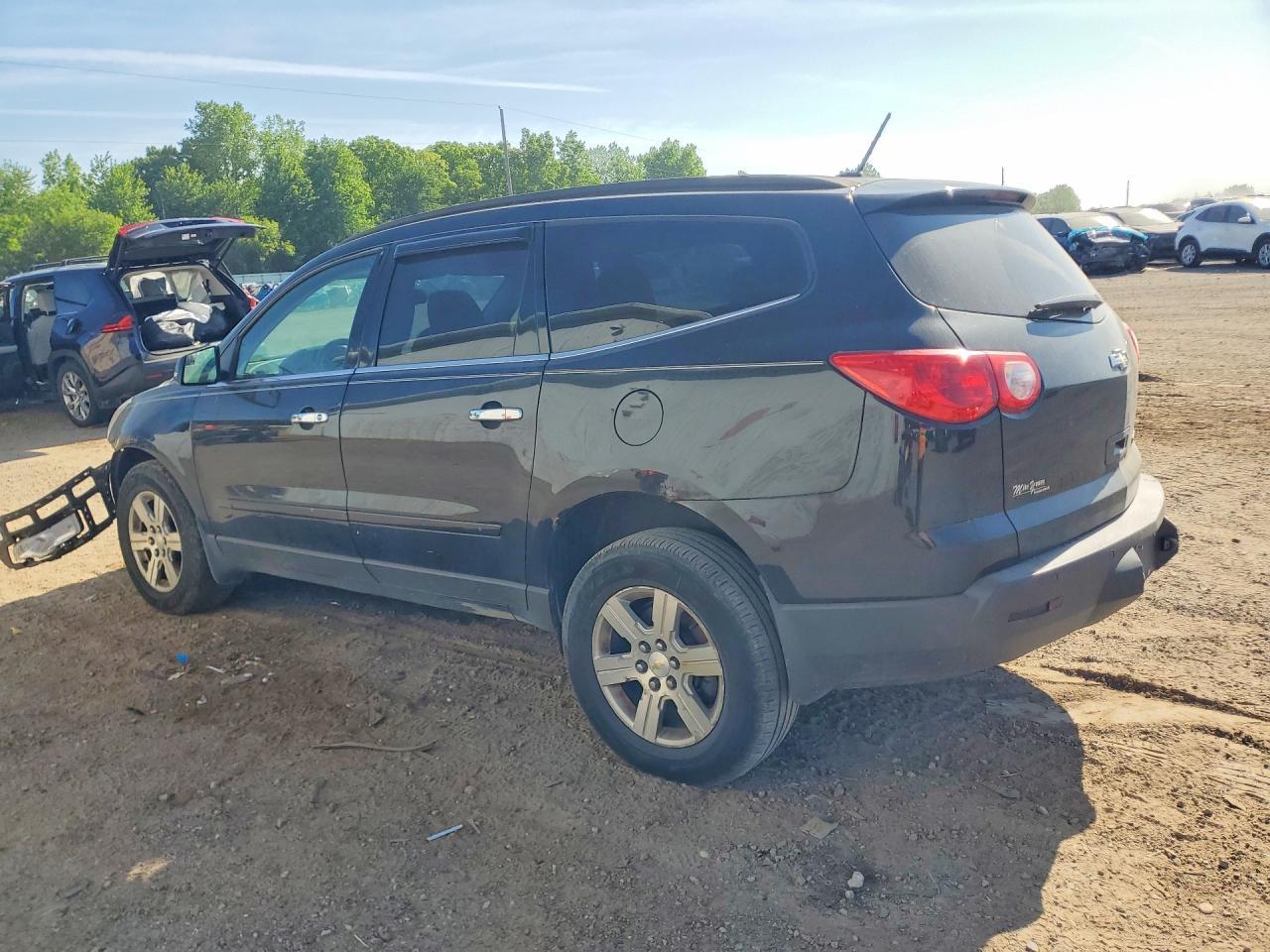 2011 Chevrolet Traverse Lt - Фото 2
