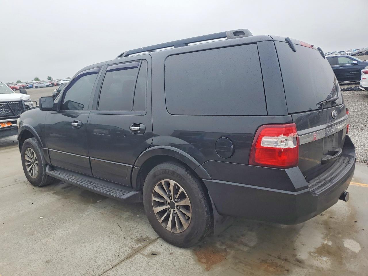 2015 Ford Expedition Xlt - Image 2