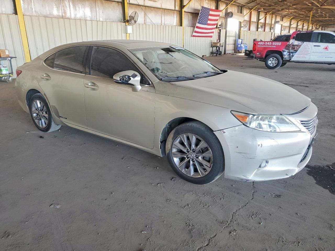 2015 Lexus Es 300H - Image 4