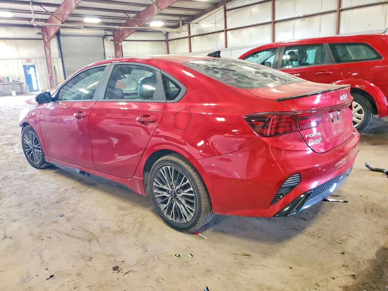 2024 Kia Forte Gt Line - Фото 2