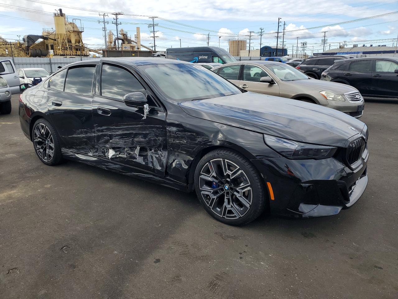 2025 BMW 530 I - Фото 4