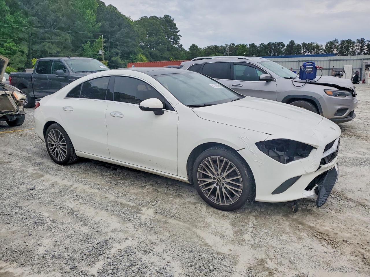 2022 Mercedes-Benz Cla 250 - Фото 4