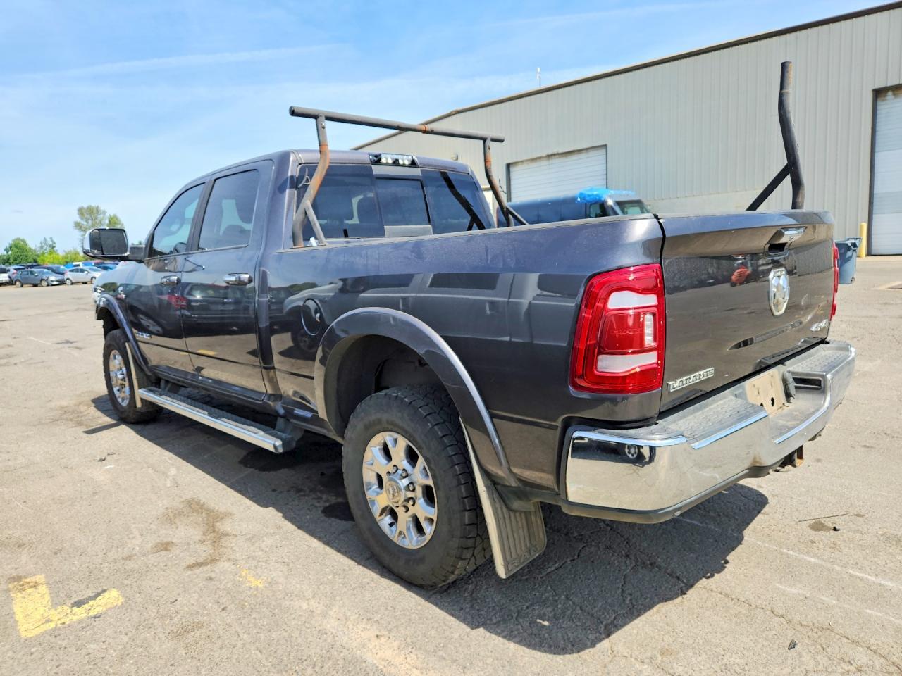 2021 Ram 2500 Laramie - Фото 2