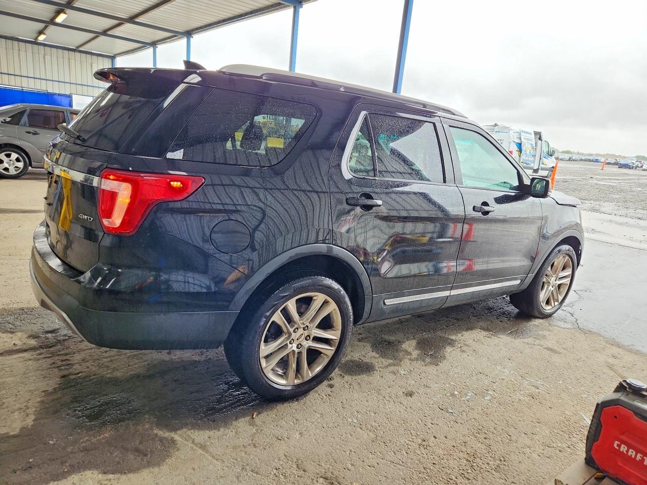 2017 Ford Explorer Xlt - Фото 3