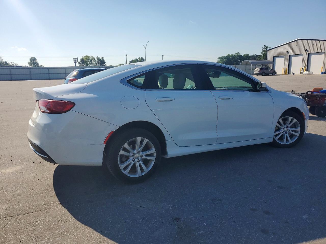 2016 Chrysler 200 Limited - Image 3