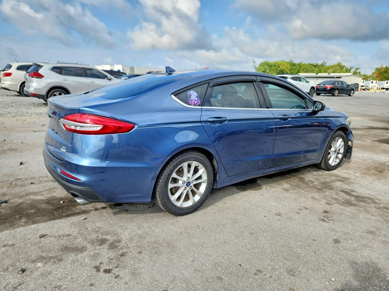 2019 Ford Fusion Se - Фото 3