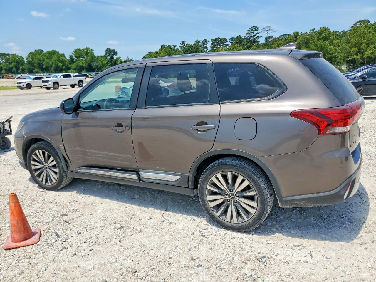 2019 Mitsubishi Outlander Es - Фото 2