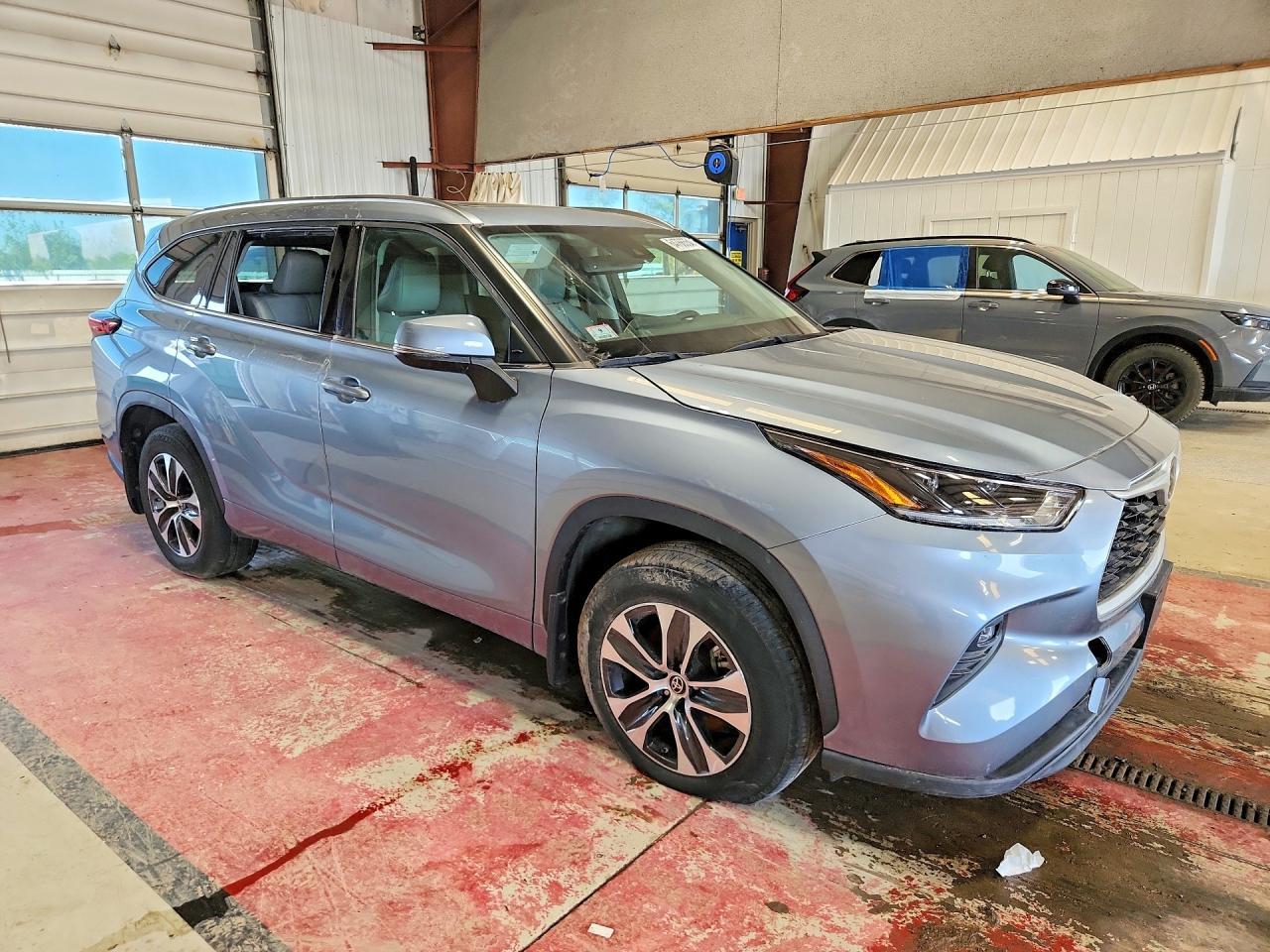 2021 Toyota Highlander Xle - Фото 4