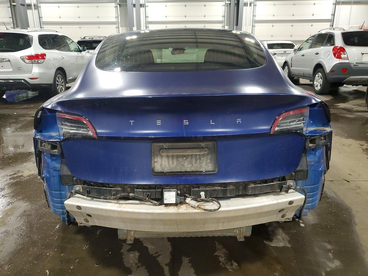 2020 Tesla Model 3 - Фото 6