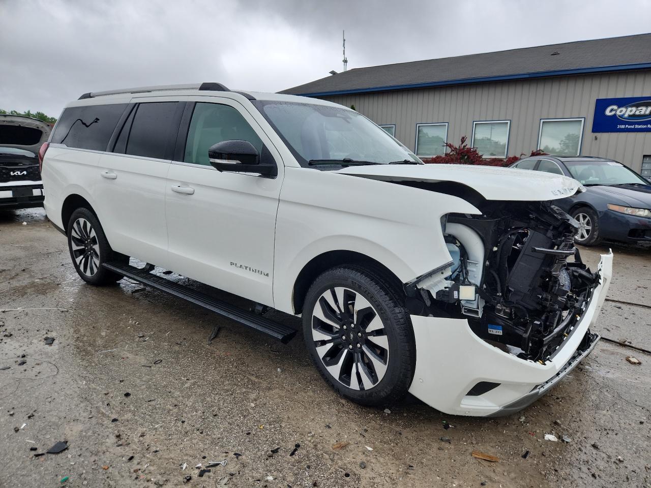 2025 Ford Expedition Max Platinum - Image 4