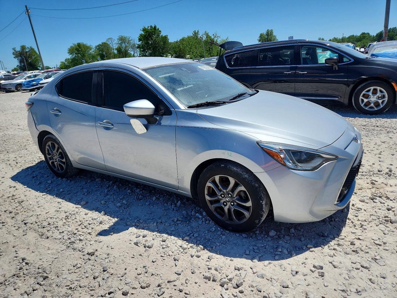 2019 Toyota Yaris Xle - Image 4