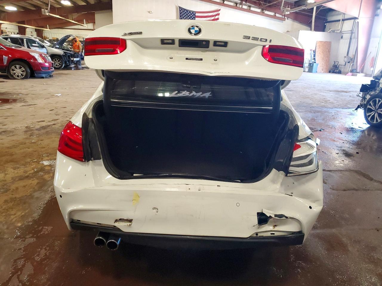 2018 BMW 330 Xi - Фото 6