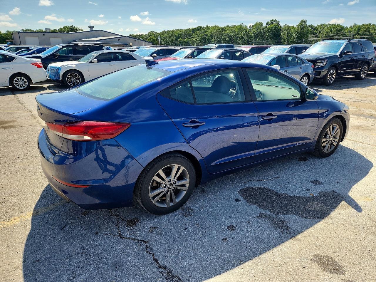 2018 Hyundai Elantra Sel - Фото 3