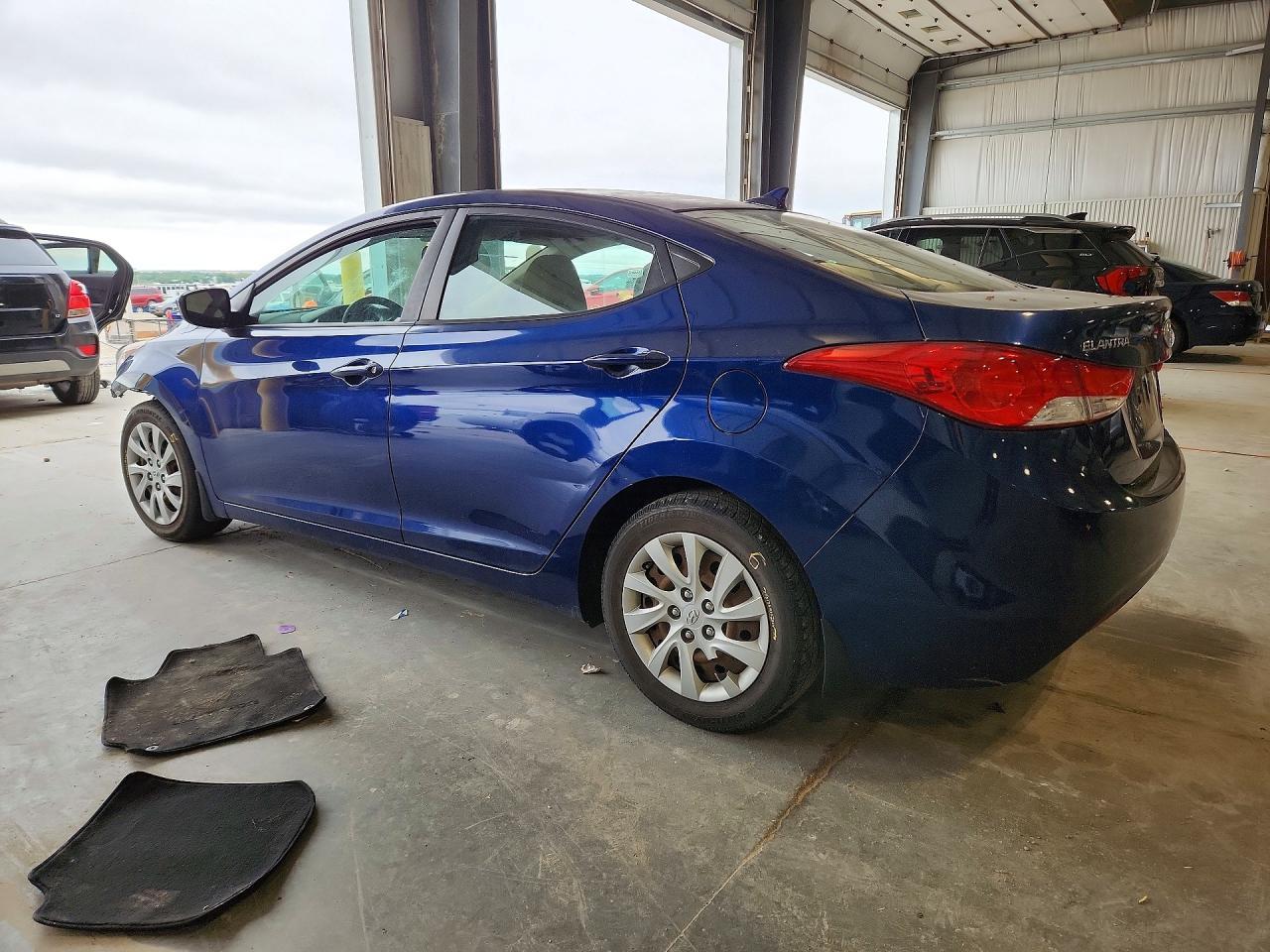 2013 Hyundai Elantra Gls - Фото 2