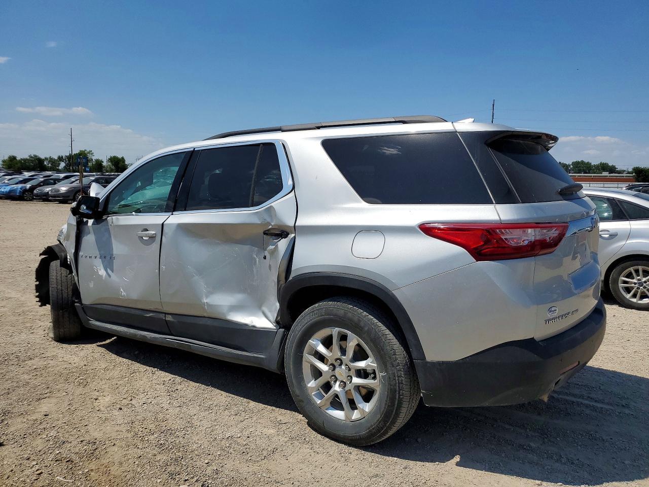2021 Chevrolet Traverse Lt - Image 2