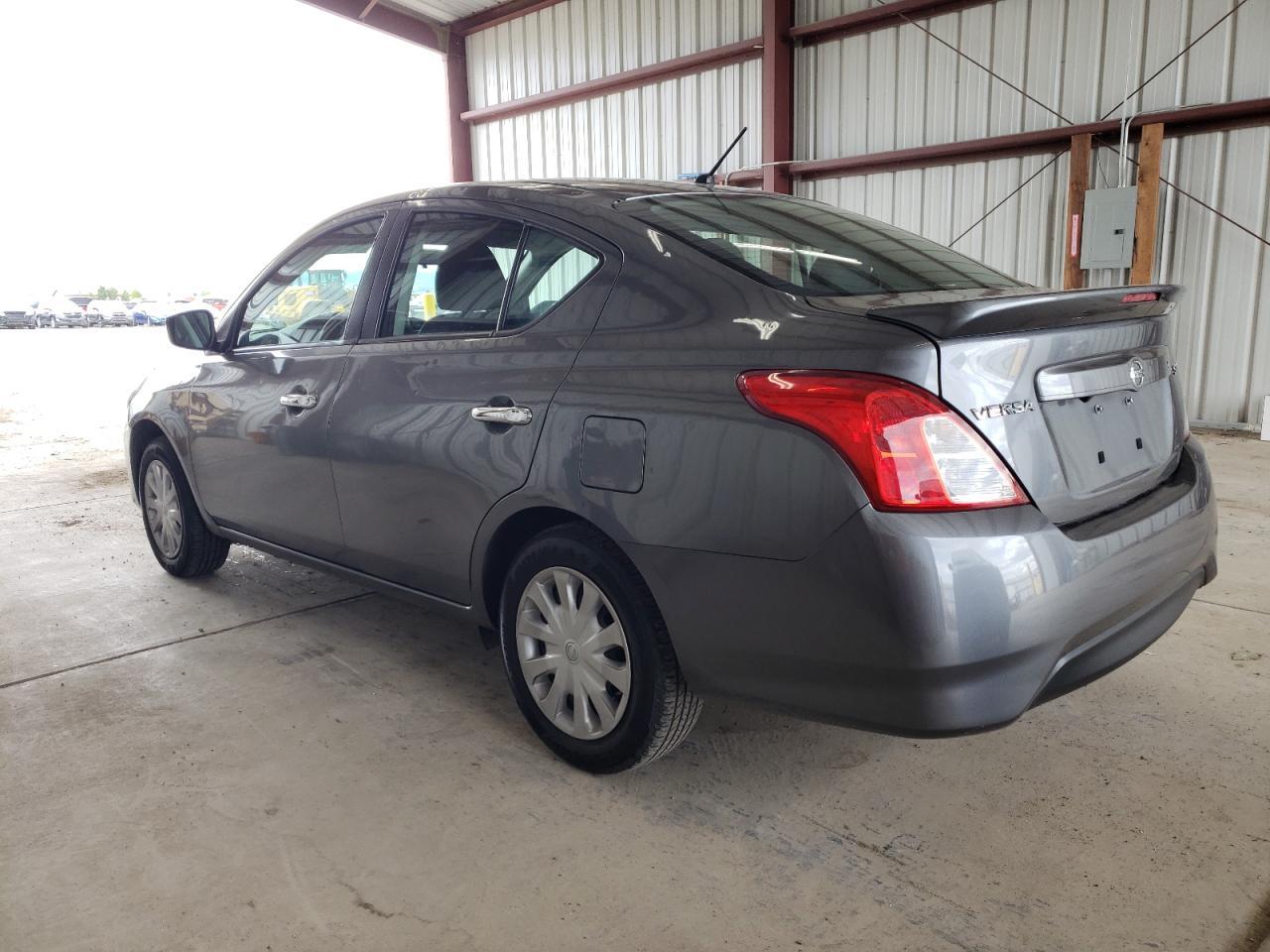 2019 Nissan Versa S - Фото 2