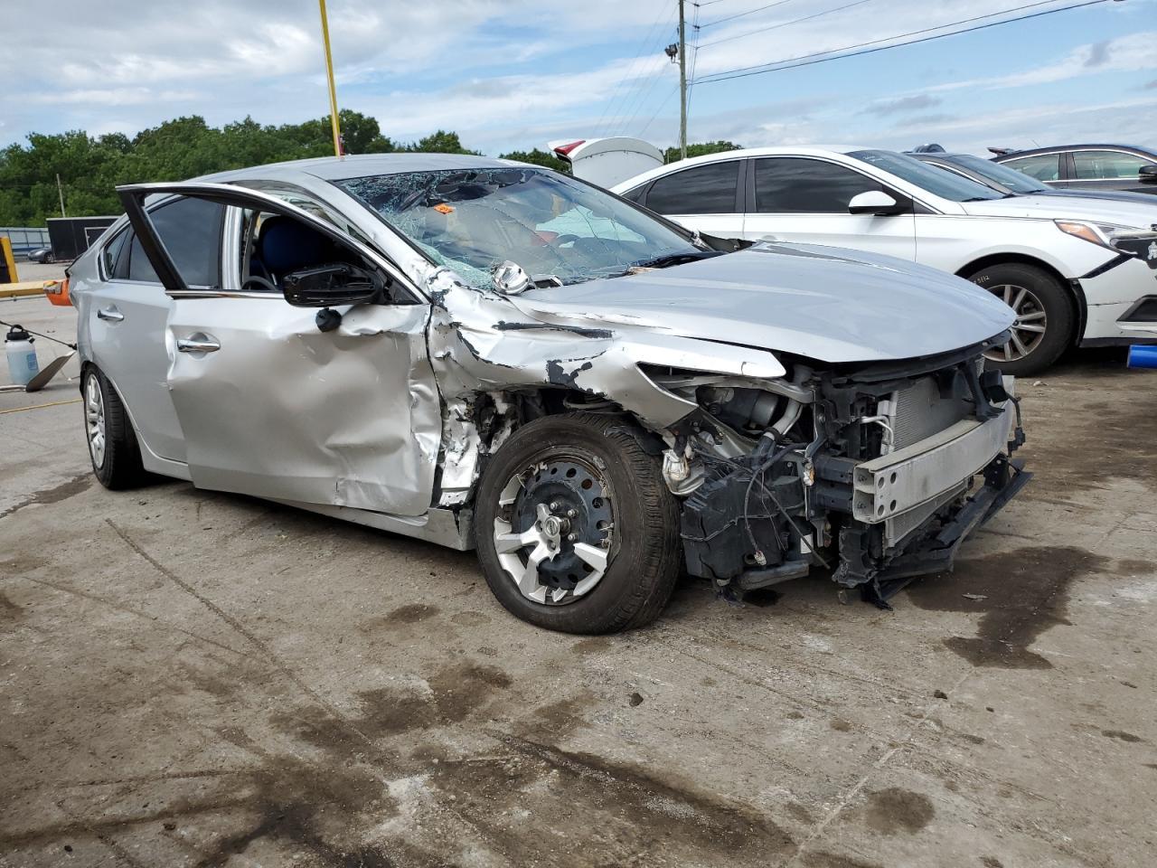 2016 Niss Altima 2.5 - Фото 4