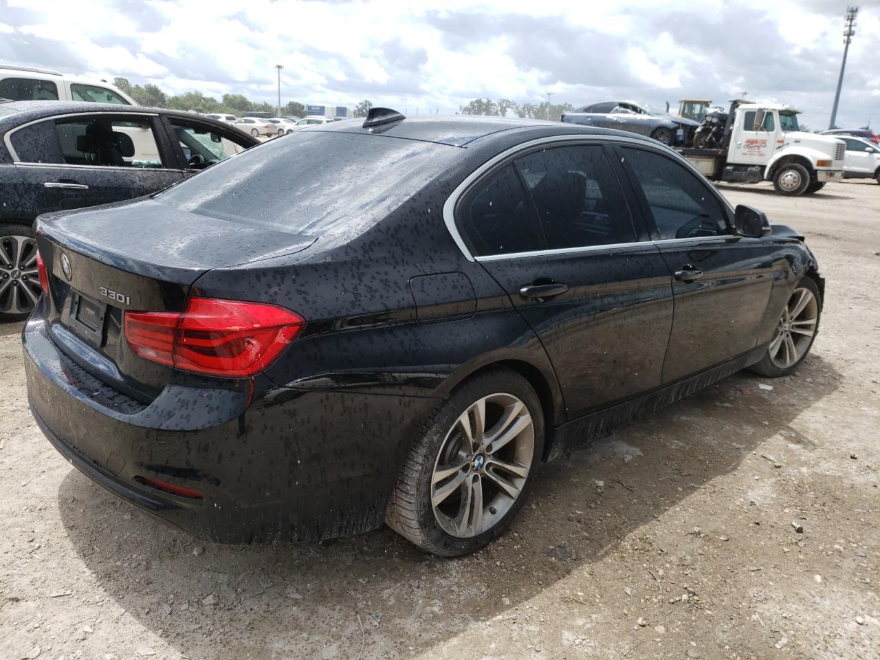 2018 BMW 330 I - Фото 3