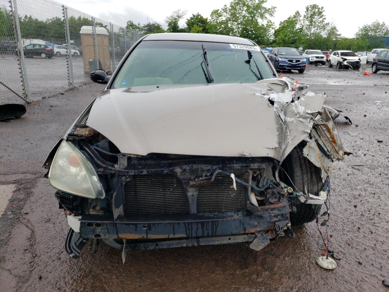 2004 Nissan Altima Base - Фото 5