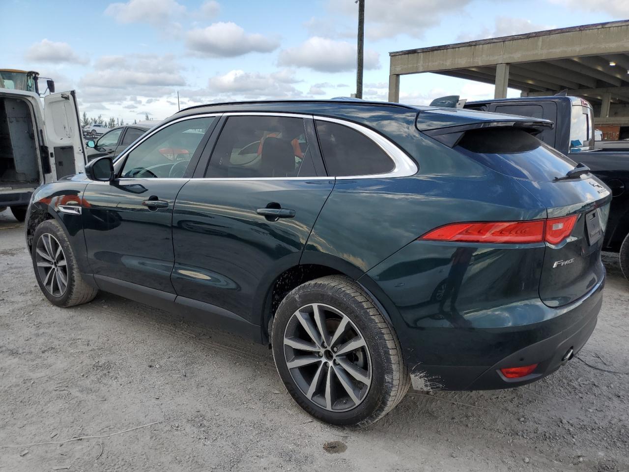 2017 Jaguar F-Pace Prestige - Фото 2
