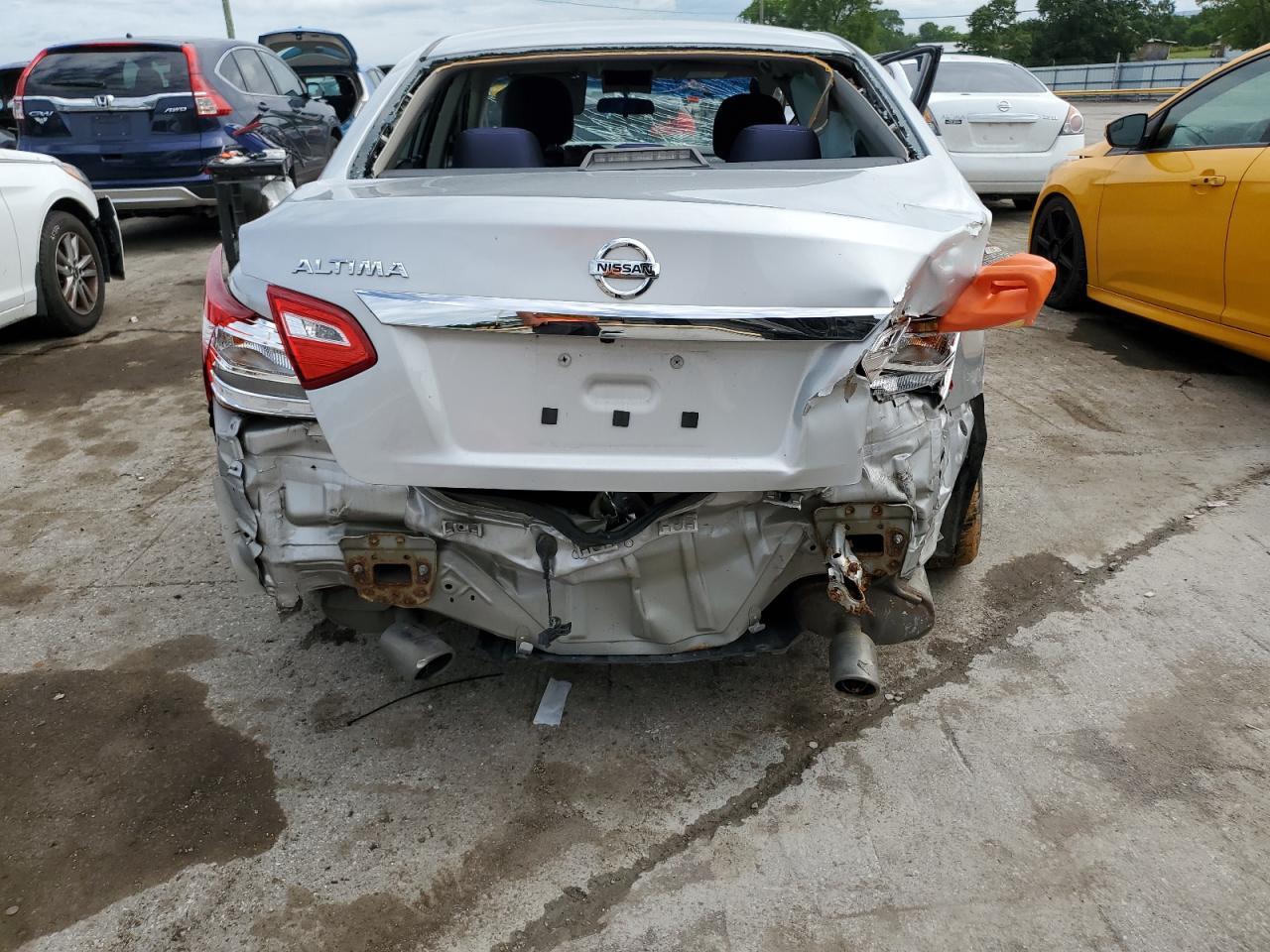 2016 Niss Altima 2.5 - Фото 6