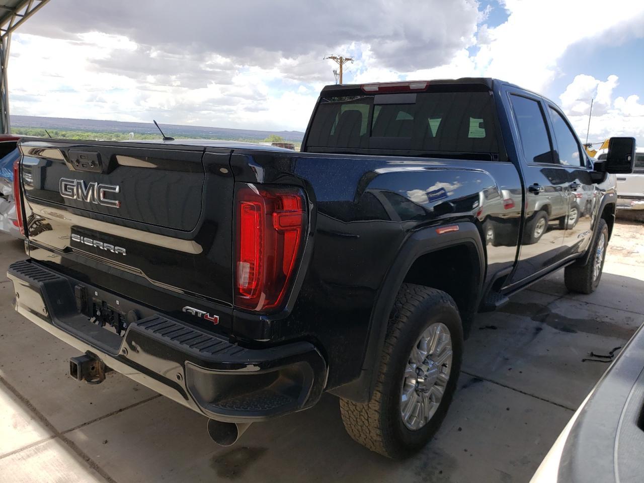 2022 GMC Sierra K2500 At4 - Фото 3