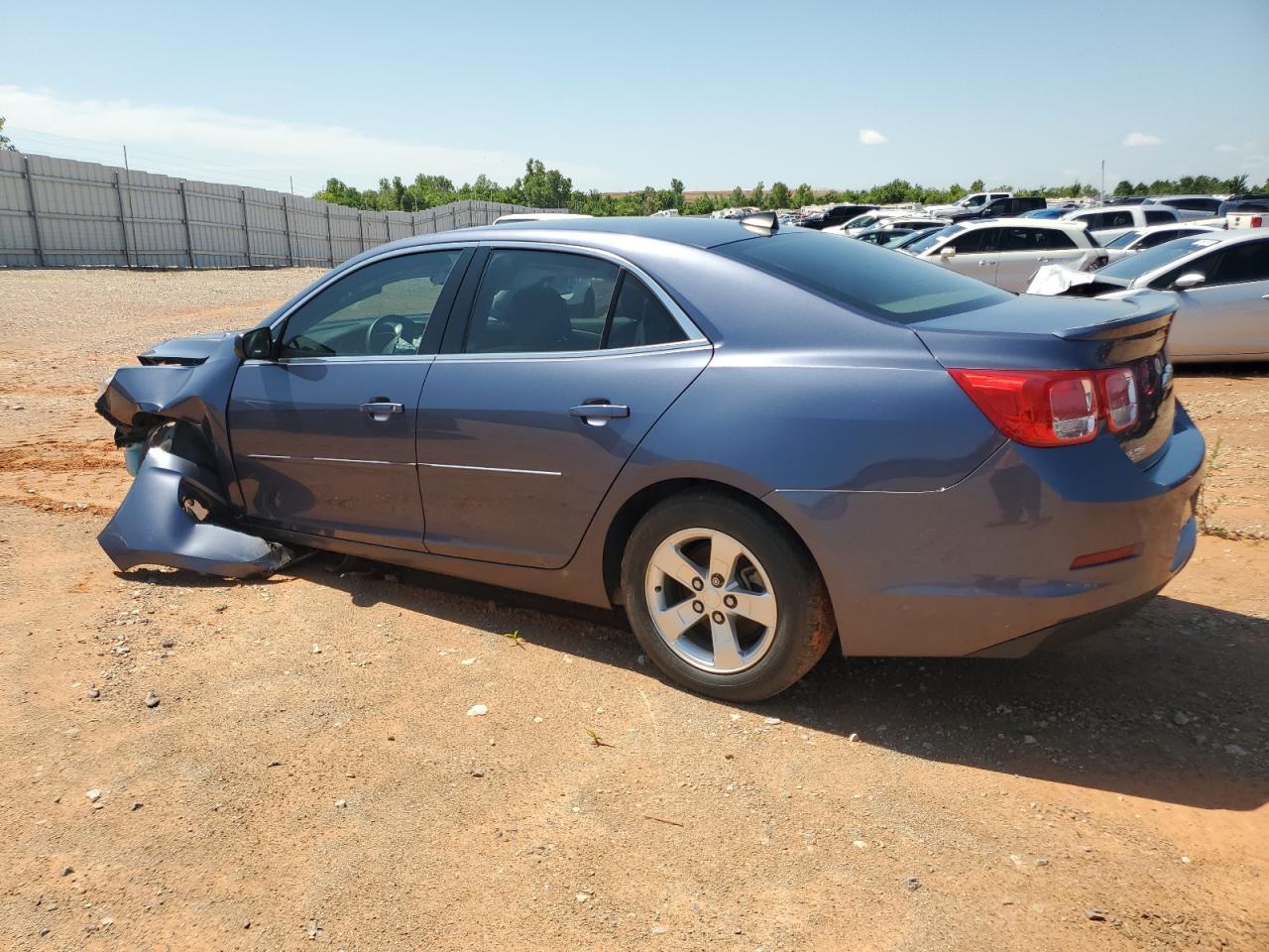 2014 Chevrolet Malibu Ls - Фото 2
