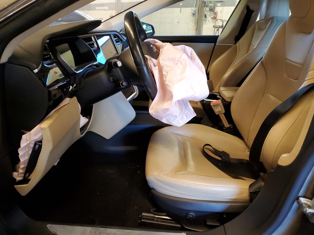 2016 Tesla Model S - Image 7