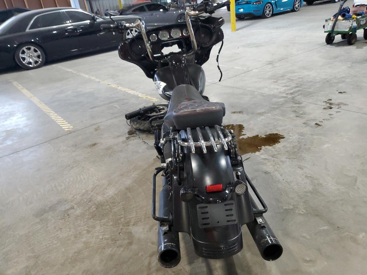 2018 Harley-Davidson Flhxs 115Th Anniversary Street Glide Special - Image 4