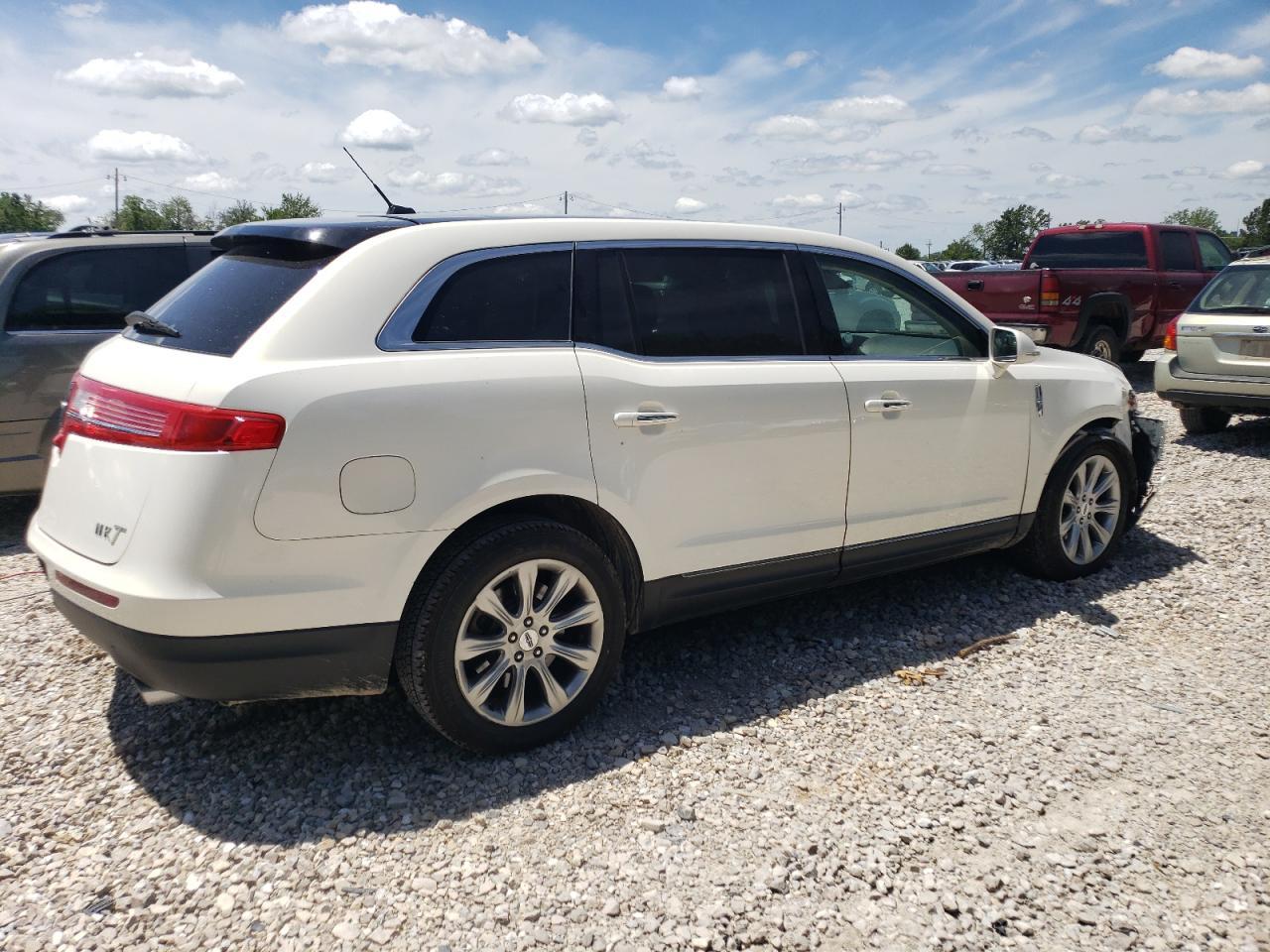 2014 Lincoln Mkt - Фото 3