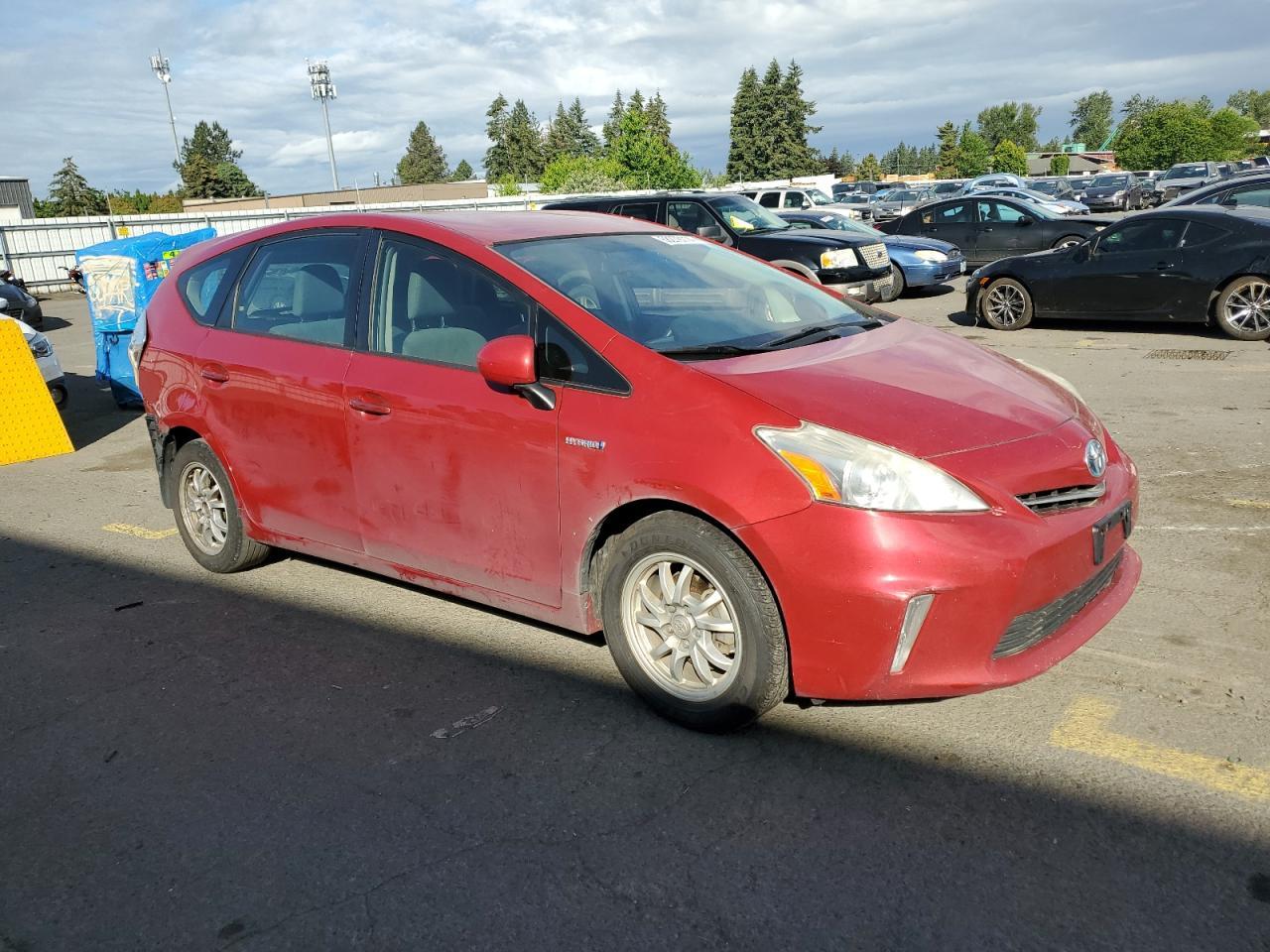2013 Toyota Prius V - Фото 4