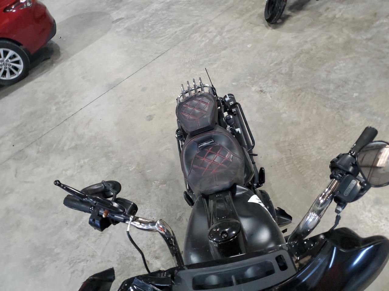 2018 Harley-Davidson Flhxs 115Th Anniversary Street Glide Special - Image 5