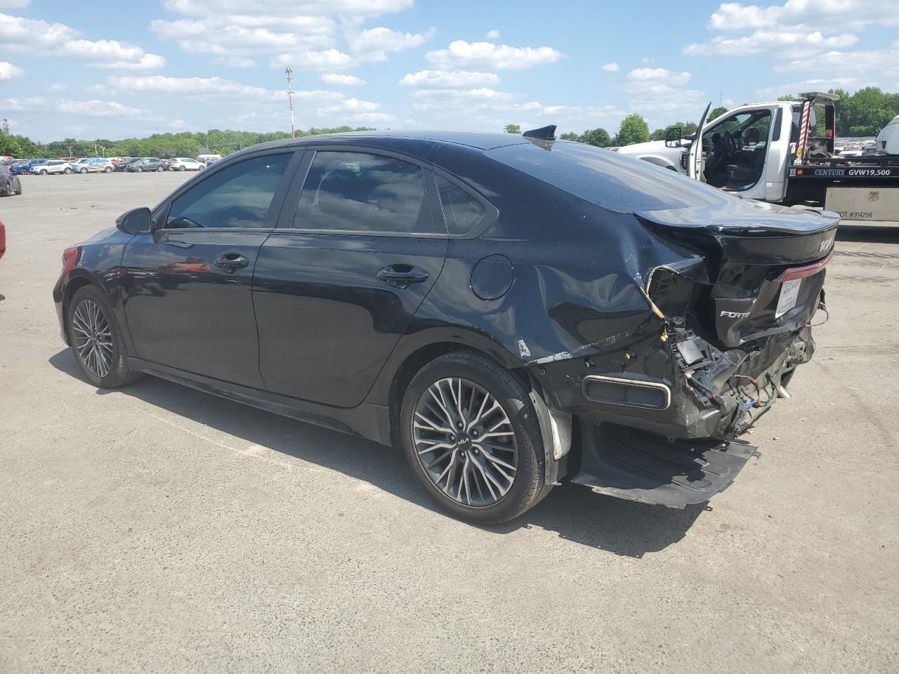 2023 Kia Forte Gt Line - Фото 2