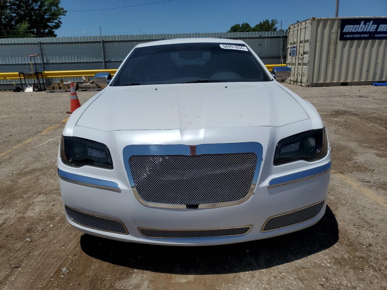 2012 Chrysler 300 Limited - Image 5