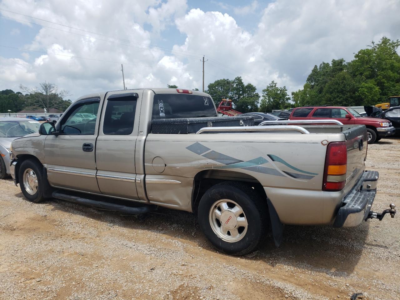 2002 GMC New Sierra C1500 - Фото 2