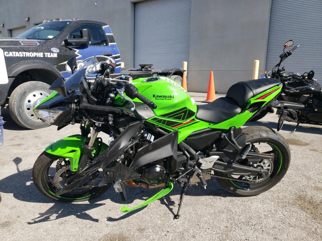 2024 Kawasaki Ex650 P - Фото 3