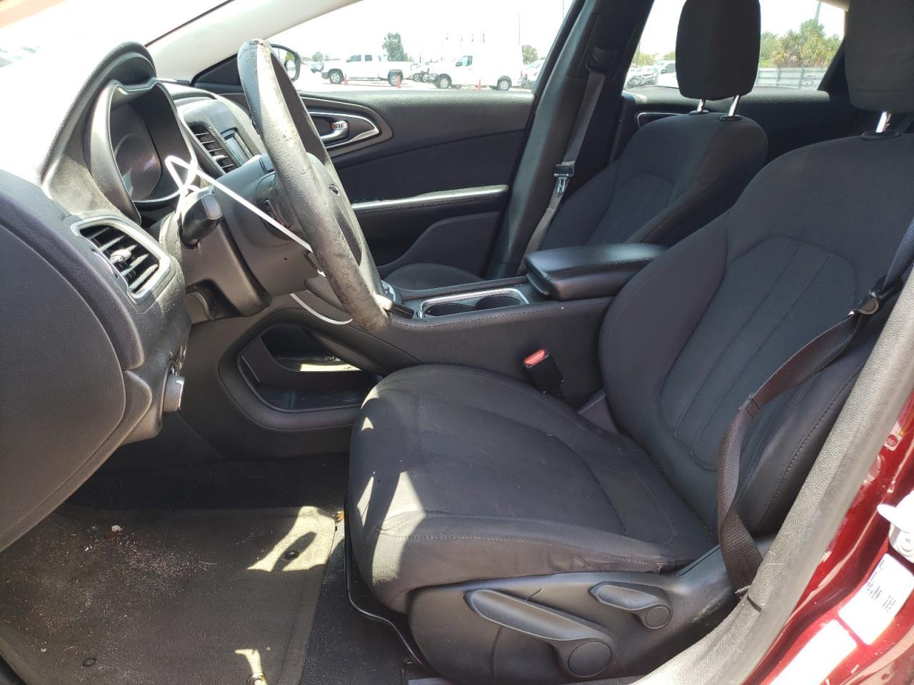 2015 Chrysler 200 Limited - Фото 7