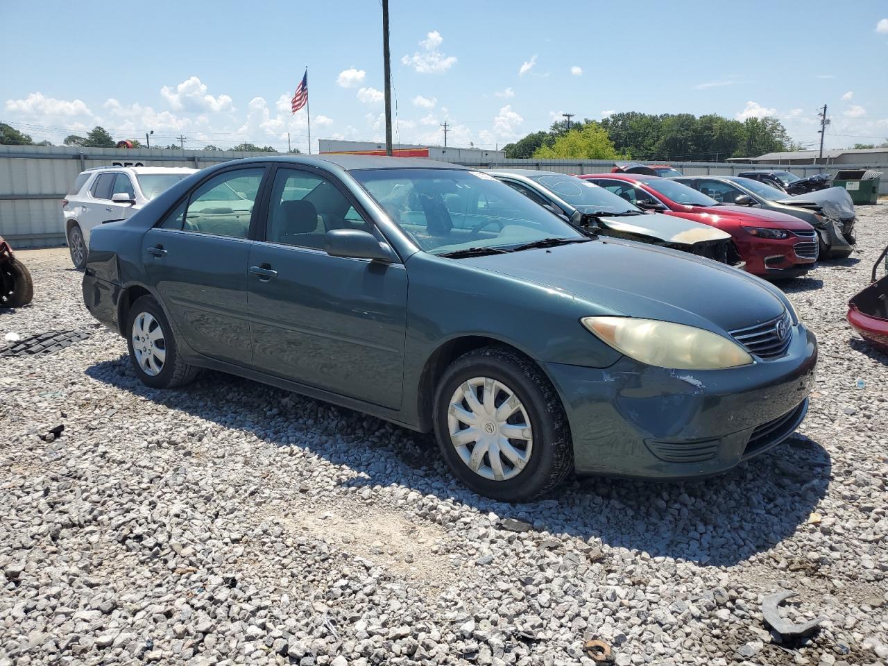 2005 Toyota Camry Le - Image 4