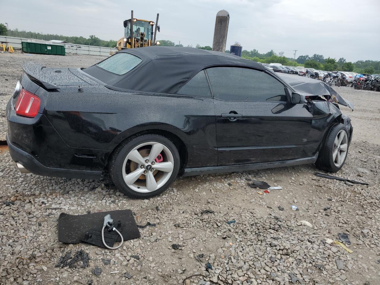 2010 Ford Mustang - Image 3