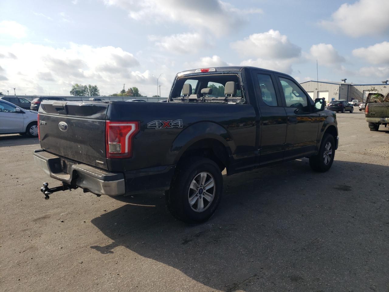 2016 Ford F150 Super Cab - Фото 3