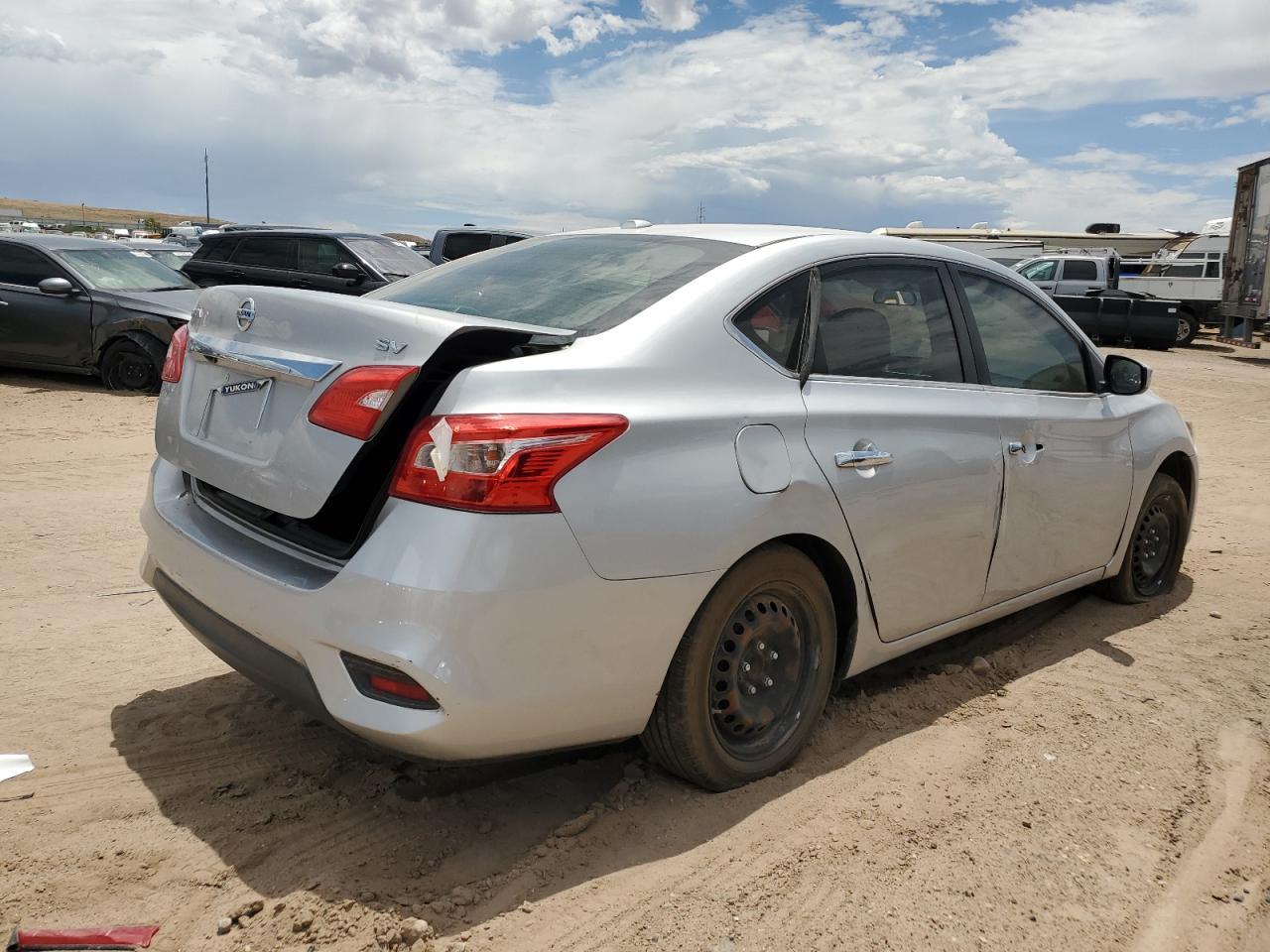 2016 Nissan Sentra S - Фото 4