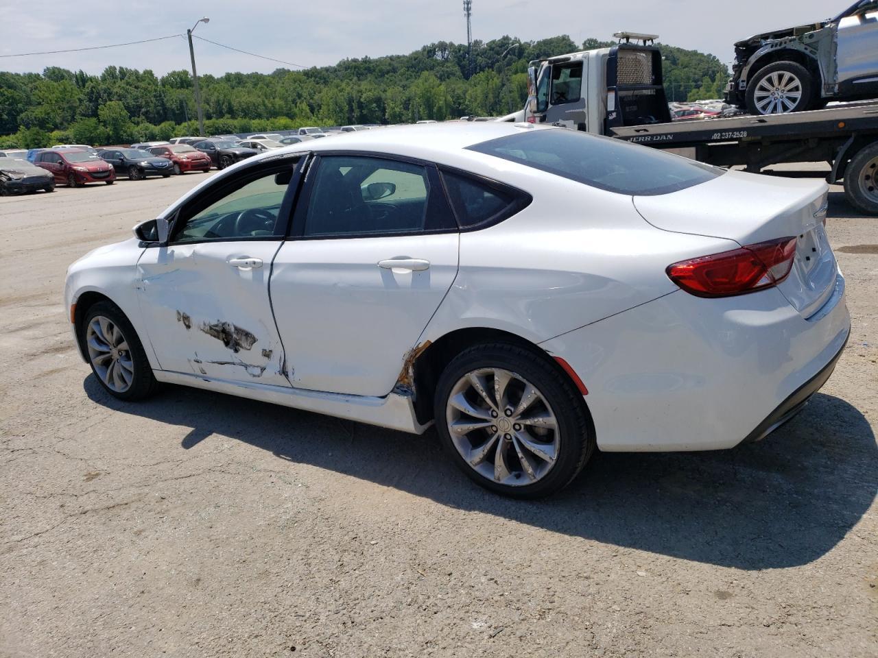 2015 Chrysler 200 S - Image 2