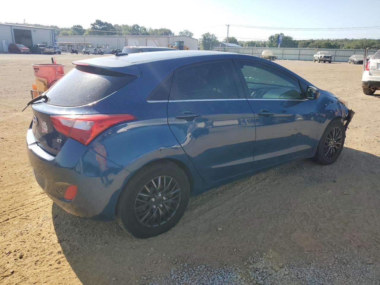 2014 Hyundai Elantra Gt Base - Image 3